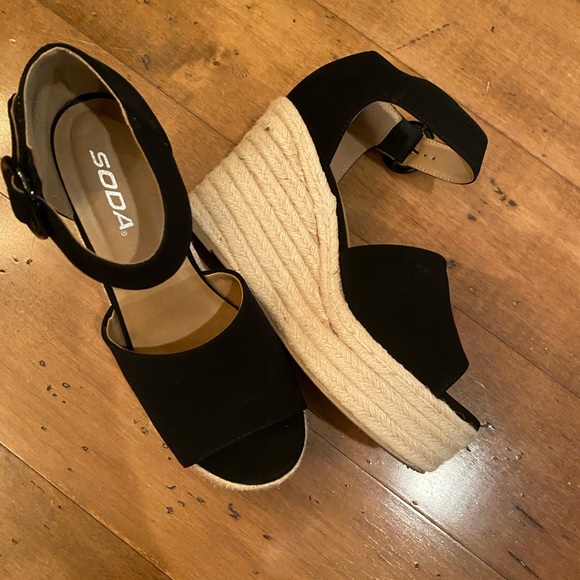 Suede wedges - Picture 3 of 5